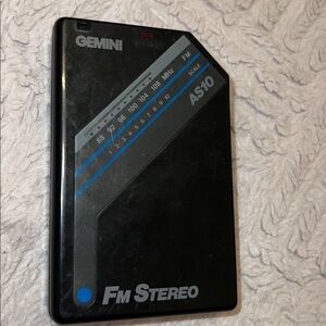 Vintage Gemini FM Stereo AS10 with belt clip
